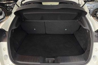NISSAN JUKE 1.0 DIG-T N-Connecta SUV 5dr Petrol DCT Auto Euro 6 (s/s) (114 p