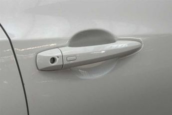 NISSAN JUKE 1.0 DIG-T N-Connecta SUV 5dr Petrol DCT Auto Euro 6 (s/s) (114 p