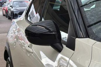 NISSAN JUKE 1.0 DIG-T N-Connecta SUV 5dr Petrol DCT Auto Euro 6 (s/s) (114 p