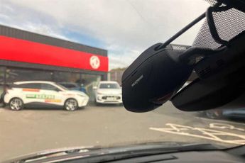 TOYOTA C-HR 2.0 VVT-h GPF Design SUV 5dr Petrol Hybrid CVT Euro 6 (s/s) (184