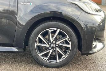 Toyota Yaris 1.5 VVT-h Design Hatchback 5dr Petrol Hybrid E-CVT Euro 6 (s/s)