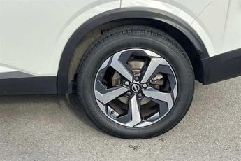 NISSAN QASHQAI 1.3 DIG-T MHEV N-Connecta SUV 5dr Petrol Hybrid XTRON 4WD Euro 6