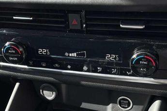 NISSAN QASHQAI 1.3 DIG-T MHEV N-Connecta SUV 5dr Petrol Hybrid XTRON 4WD Euro 6