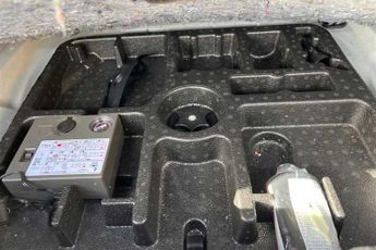 NISSAN QASHQAI 1.3 DIG-T MHEV N-Connecta SUV 5dr Petrol Hybrid XTRON 4WD Euro 6