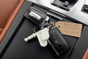 JAGUAR F-PACE 2.0 D200 MHEV R-Dynamic SE SUV 5dr Diesel Auto AWD Euro 6 (s/s) 