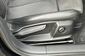 AUDI A4 AVANT 2.0 TFSI 35 Black Edition Estate 5dr Petrol S Tronic Euro 6 (s/s