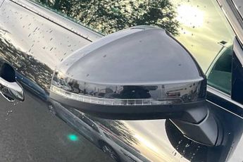 AUDI A4 AVANT 2.0 TFSI 35 Black Edition Estate 5dr Petrol S Tronic Euro 6 (s/s