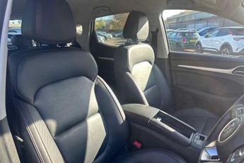 MG ZS 51.1kWh Trophy Connect SUV 5dr Electric Auto (176 ps)