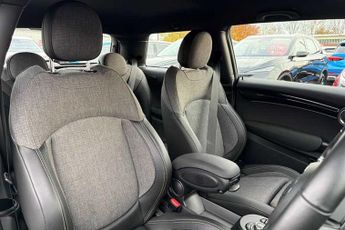 MINI ELECTRIC HATCH Cooper SE 32.6kWh Level 2 Hatchback 3dr Electric Auto (184 ps)