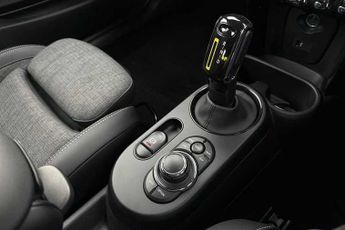 MINI ELECTRIC HATCH Cooper SE 32.6kWh Level 2 Hatchback 3dr Electric Auto (184 ps)