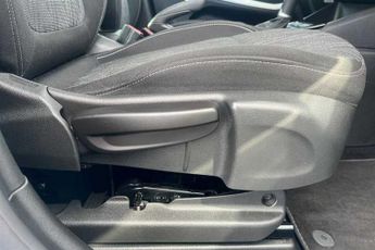 Vauxhall Crossland X 1.2 Turbo Griffin SUV 5dr Petrol Auto Euro 6 (s/s) (130 ps)