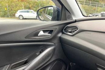 Vauxhall Grandland X 1.2i Turbo (130 PS) Sport Nav 5 Door Petrol SUV Automatic 