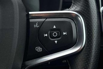 VOLVO XC40 1.5 T3 R-Design SUV 5dr Petrol Auto Euro 6 (s/s) (163 ps)