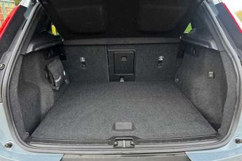VOLVO XC40 1.5 T3 R-Design SUV 5dr Petrol Auto Euro 6 (s/s) (163 ps)
