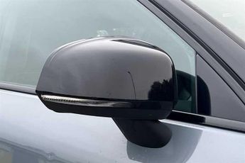 VOLVO XC40 1.5 T3 R-Design SUV 5dr Petrol Auto Euro 6 (s/s) (163 ps)