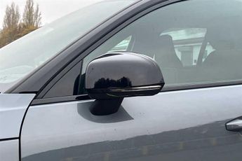 VOLVO XC40 1.5 T3 R-Design SUV 5dr Petrol Auto Euro 6 (s/s) (163 ps)