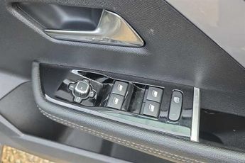 VAUXHALL ASTRA 1.2 Turbo GS Hatchback 5dr Petrol Auto Euro 6 (s/s) (130 ps)