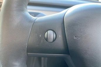 TESLA MODEL 3 Saloon 4dr Electric Auto RWD (241 bhp)