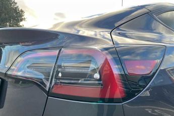 TESLA MODEL 3 Saloon 4dr Electric Auto RWD (241 bhp)