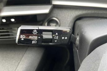 Vauxhall Grandland 1.2 Ultimate SUV 5dr Petrol Hybrid e-DCT Euro 6 (s/s) (136 ps)