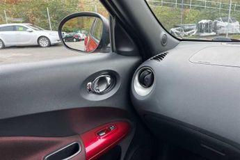 Nissan Juke 1.6i (117 PS) Tekna 5 Door Petrol SUV Automatic 