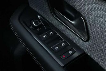 Vauxhall Grandland Electric 73kWh GS SUV 5dr Electric Auto (213 ps)