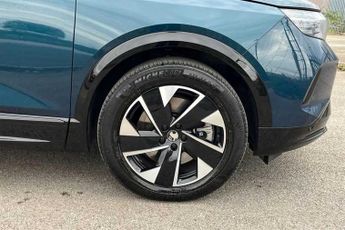 Vauxhall Grandland Electric 73kWh GS SUV 5dr Electric Auto (213 ps)