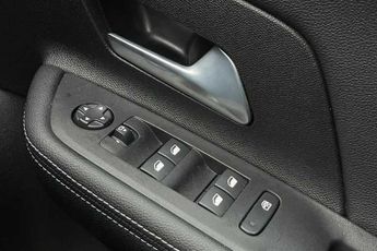 Vauxhall Mokka Electric 54kWh Ultimate SUV 5dr Electric Auto (156 ps)