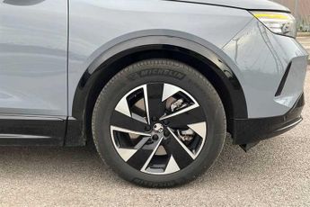 Vauxhall Grandland Electric 73kWh GS SUV 5dr Electric Auto (213 ps)