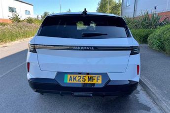 Vauxhall Grandland Electric 73kWh Ultimate SUV 5dr Electric Auto (213 ps)