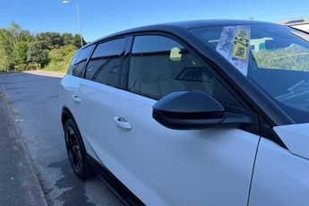 Vauxhall Grandland Electric 73kWh Ultimate SUV 5dr Electric Auto (213 ps)