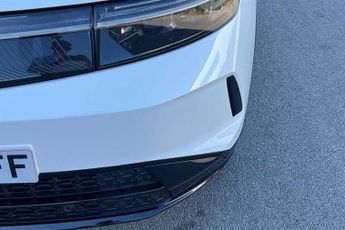Vauxhall Grandland Electric 73kWh Ultimate SUV 5dr Electric Auto (213 ps)