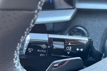 Vauxhall Grandland Electric 73kWh Ultimate SUV 5dr Electric Auto (213 ps)