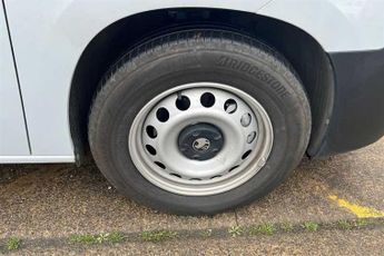 VAUXHALL COMBO Electric 52kWh Prime Panel Van 5dr Electric Auto SWB (7.4kW Charger) (136