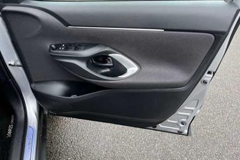 Toyota Yaris Cross 1.5 VVT-h (116 PS) Icon 5 Door Petrol Hybrid SUV Automatic *** 1