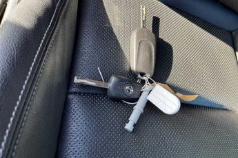 VAUXHALL ASTRA 1.4i Turbo GPF Elite Nav Hatchback 5dr Petrol Auto Euro 6 (s/s)