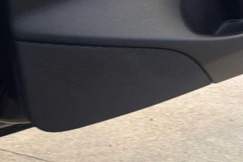 TESLA MODEL 3 (Dual Motor) Long Range Saloon 4dr Electric Auto 4WDE (346 ps)