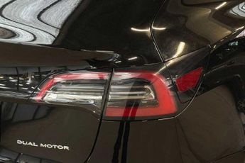 TESLA MODEL 3 (Dual Motor) Long Range Saloon 4dr Electric Auto 4WDE (346 ps)