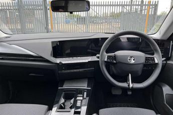 Vauxhall Astra Electric 54kWh Griffin Hatchback 5dr Electric Auto (156 ps)