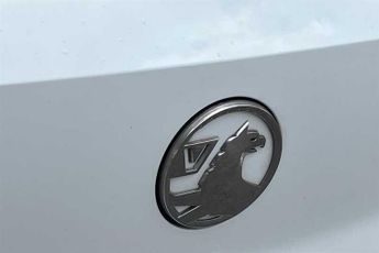 Vauxhall Astra Electric 54kWh Griffin Hatchback 5dr Electric Auto (156 ps)