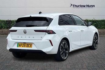 Vauxhall Astra Electric 54kWh Griffin Hatchback 5dr Electric Auto (156 ps)