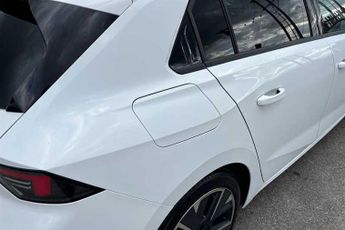 Vauxhall Astra Electric 54kWh Griffin Hatchback 5dr Electric Auto (156 ps)