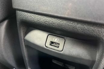 NISSAN JUKE 1.0 DIG-T N-Connecta SUV 5dr Petrol DCT Auto Euro 6 (s/s) (114 p