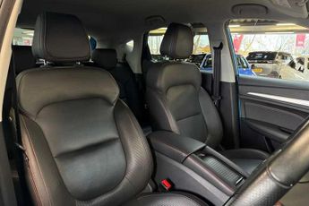 MG ZS 72.6kWh Trophy Connect Long Range SUV 5dr Electric Auto (156 ps)