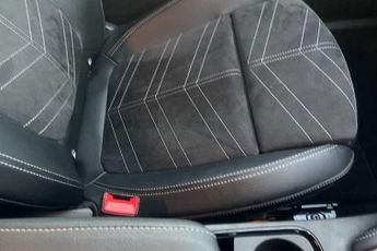 Vauxhall Grandland 1.5 Turbo D Ultimate SUV 5dr Diesel Auto Euro 6 (s/s) (130 ps)