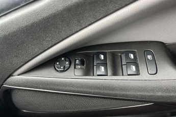 VAUXHALL CROSSLAND X 1.2 Turbo Elite Nav SUV 5dr Petrol Auto Euro 6 (s/s) (130 ps)
