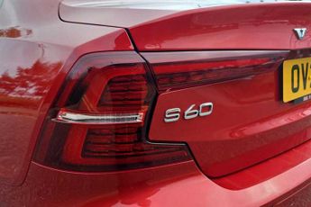 VOLVO S60 2.0 B5 MHEV R-Design Saloon 4dr Petrol Hybrid Auto Euro 6 (s/s) 