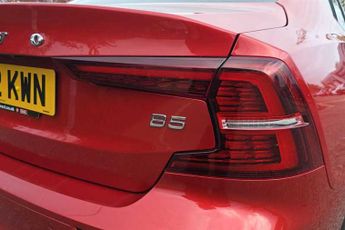 VOLVO S60 2.0 B5 MHEV R-Design Saloon 4dr Petrol Hybrid Auto Euro 6 (s/s) 