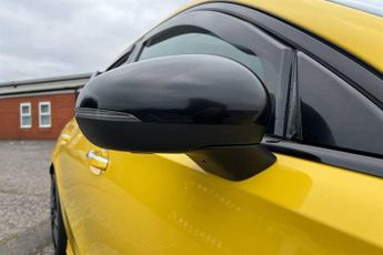 MERCEDES-BENZ A CLASS 2.0 A35 AMG (Premium Plus) Hatchback 5dr Petrol SpdS DCT 4MATIC 