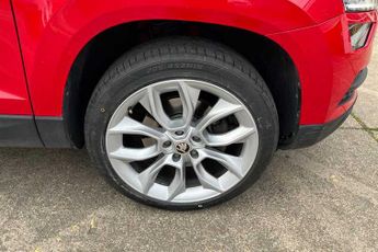 SKODA KAROQ 2.0 TDI Edition SUV 5dr Diesel DSG 4WD Euro 6 (s/s) (150 ps)